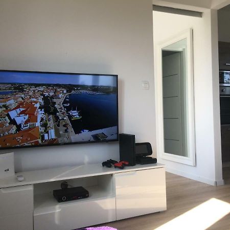Apartment Grey Пореч Екстериор снимка