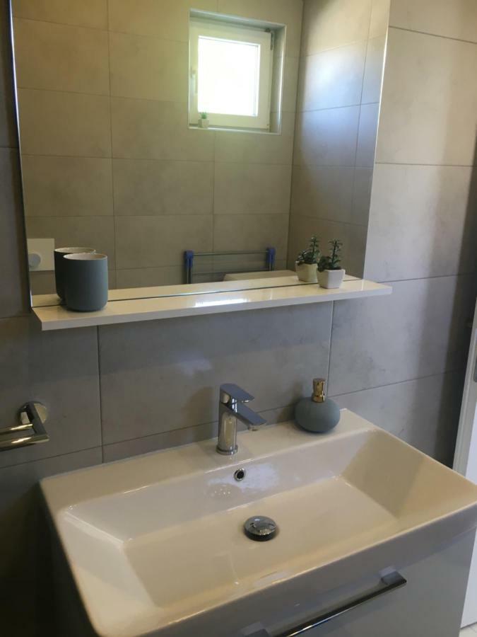 Apartment Grey Пореч Екстериор снимка