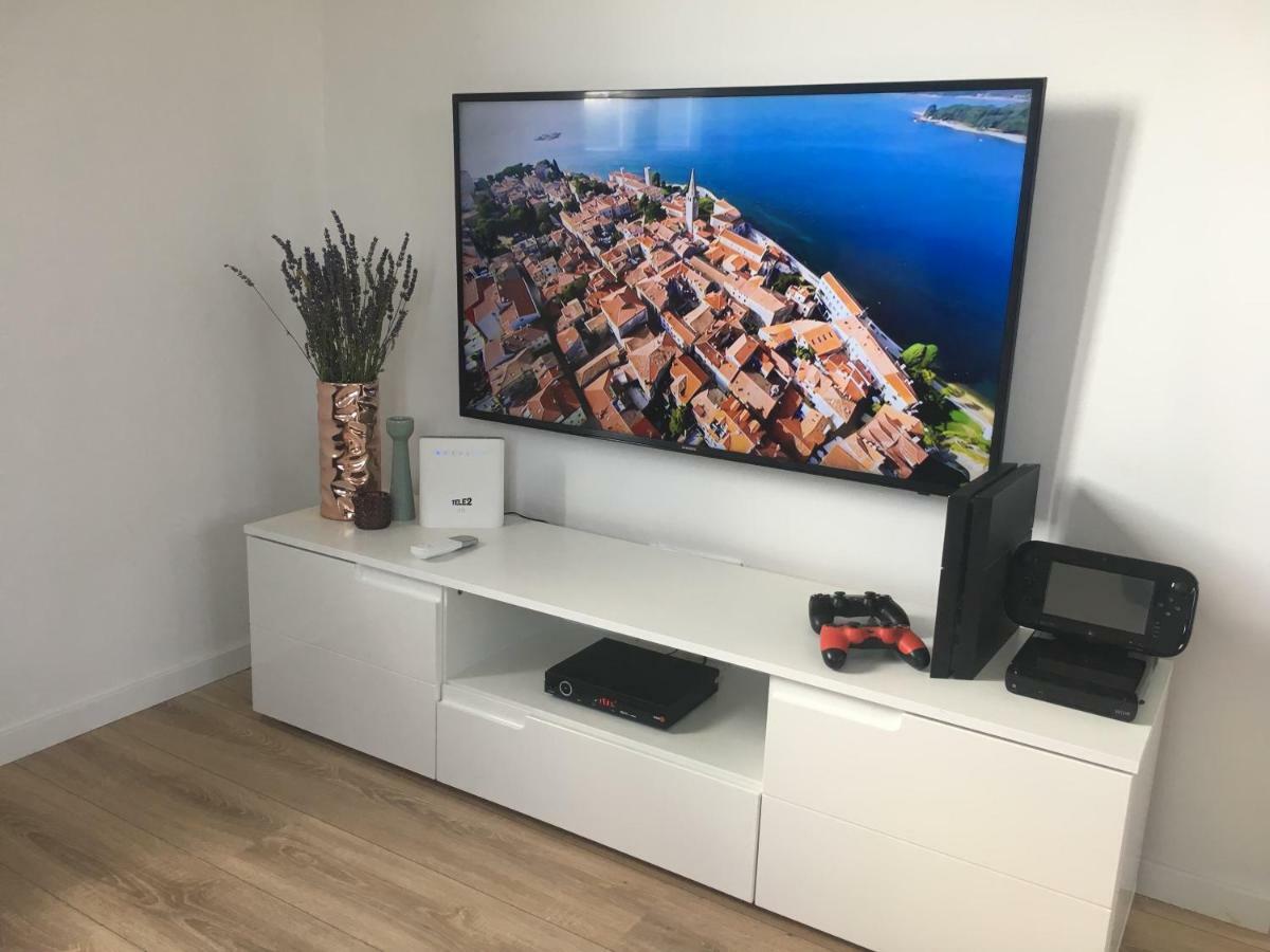 Apartment Grey Пореч Екстериор снимка