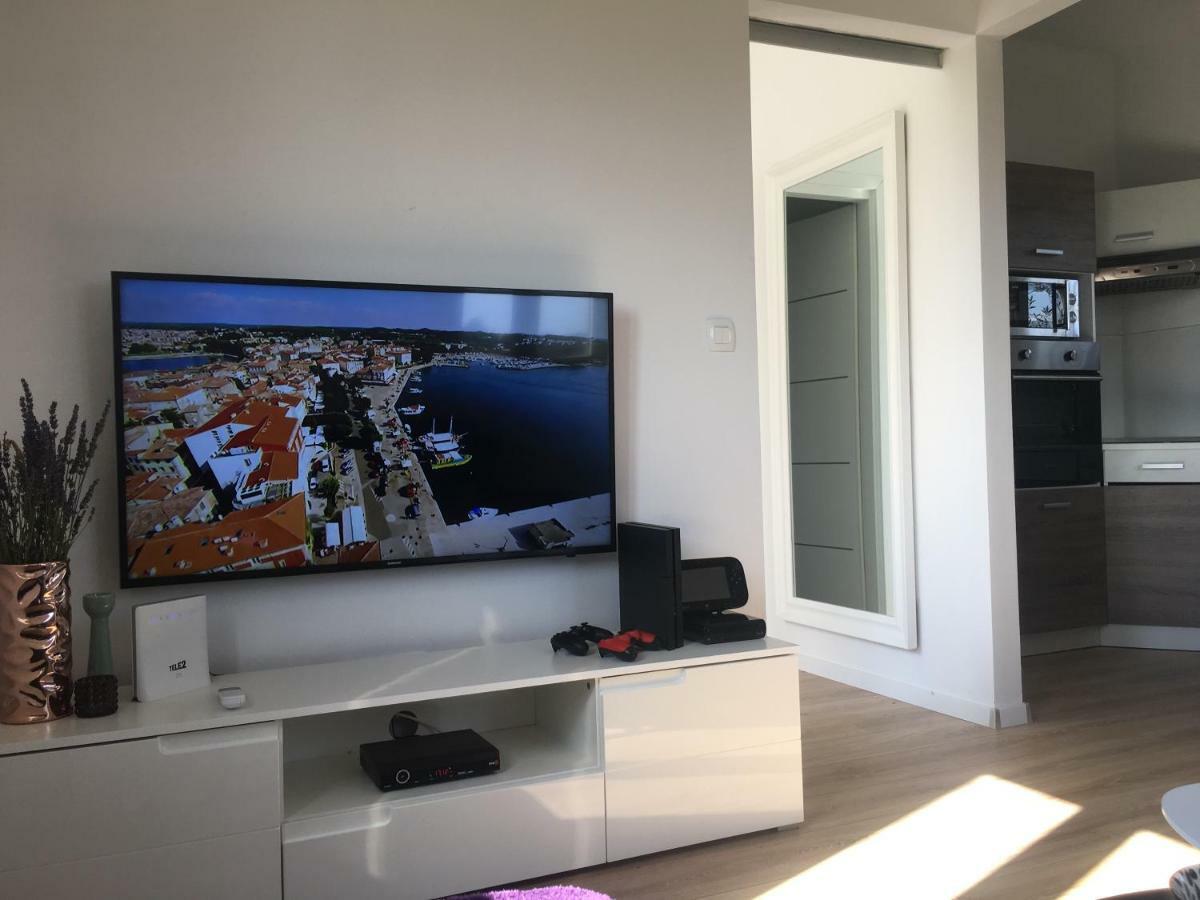Apartment Grey Пореч Екстериор снимка