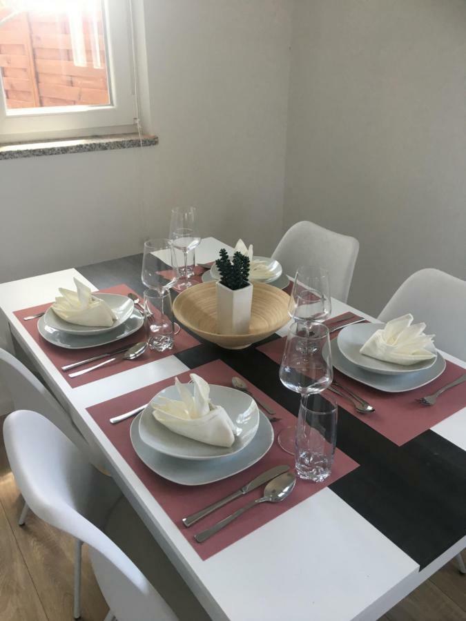 Apartment Grey Пореч Екстериор снимка