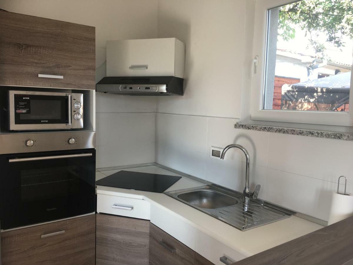 Apartment Grey Пореч Екстериор снимка