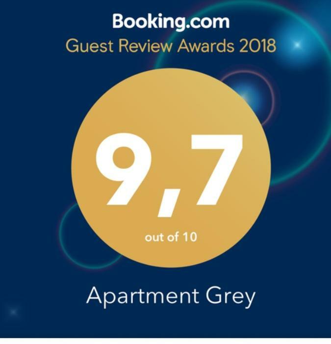 Apartment Grey Пореч Екстериор снимка